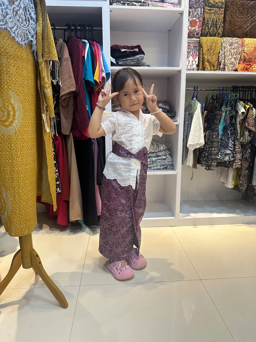 Koleksi baju anak Yuna Beauty